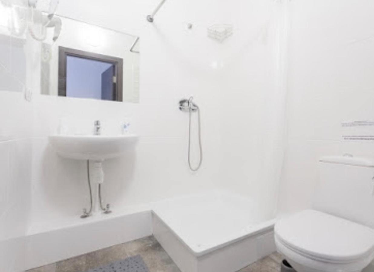 Smart Hotel Rooms Near Metro 24/7 Kijów Zewnętrze zdjęcie